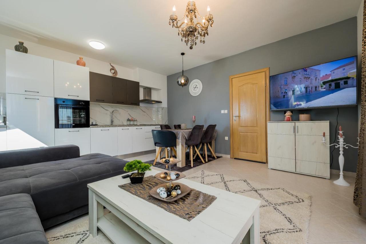 Ivana Apartment 特罗吉尔 外观 照片