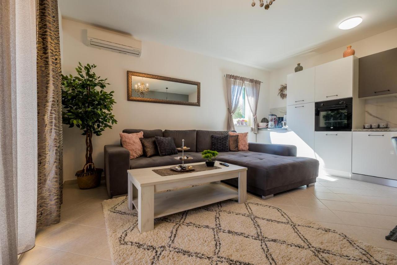 Ivana Apartment 特罗吉尔 外观 照片